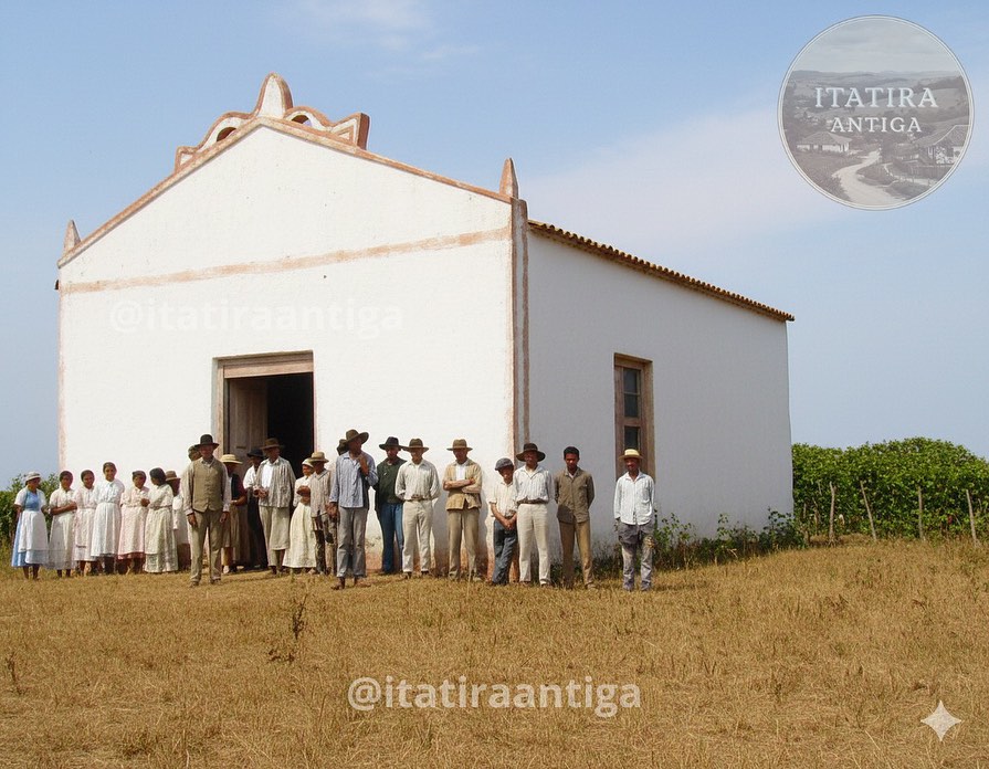 Capela de Nossa Senhora do Carmo, em Lagoa do Mato, Itatira, no ano de 1901
