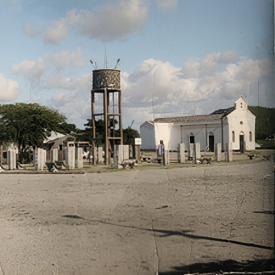 Imagem da igreja antiga da paróquia, ano de 1969, em Lagoa do Mato, Itatira